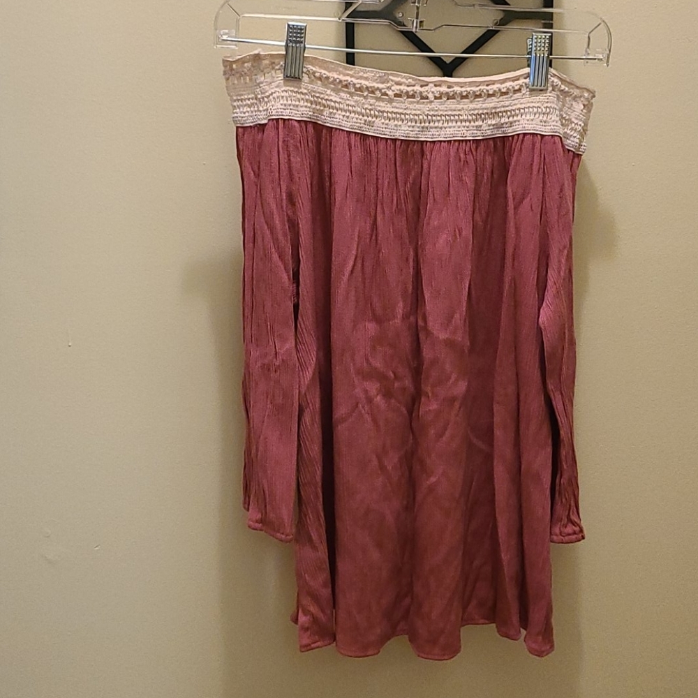 Signature Studio Off the Shoulder Top